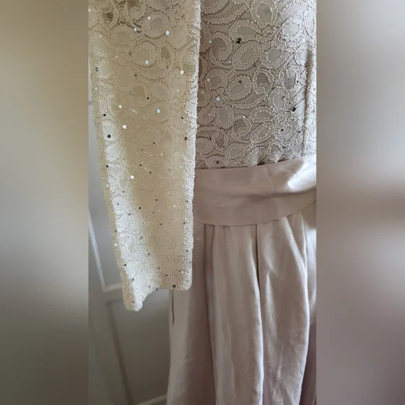 Elegant Lace Top and Satin Skirt Dress Size 14 - Picture 3 of 11